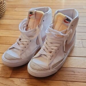 Nike Women's Blazer Mid 77 White and Pink High-Top Sneakers. Size 7